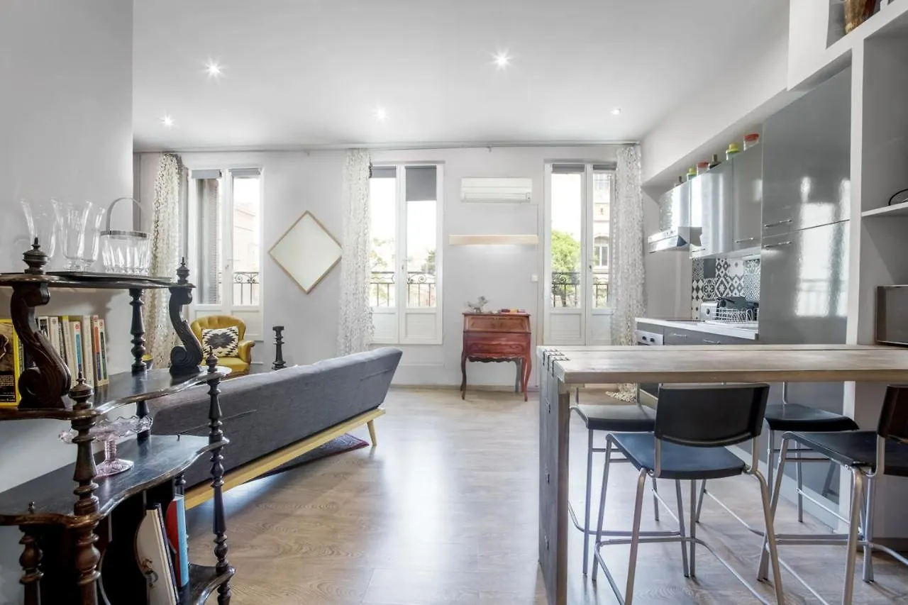 Appartement Superbe T2 de Standing au Pharo - Air Rental Marseille
